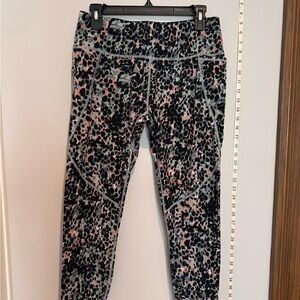 Sweaty Betty Black Gray and Pink Leopard Print Leggings